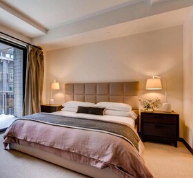 Lion Vail by East West