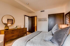 Lion Vail by East West