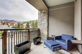 Lion Vail by East West
