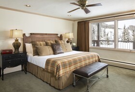 Manor Vail Lodge