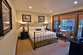 Manor Vail Lodge