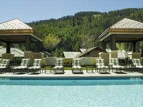 Ritz-Carlton Residences by Legendary Lodging