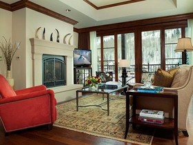 Ritz-Carlton Residences by Legendary Lodging