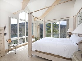 Sandstone Chalet