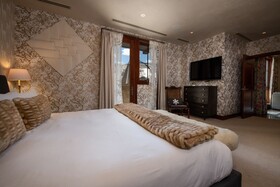 Solaris Residences