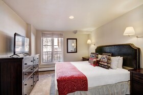 The Lodge at Vail, a RockResort