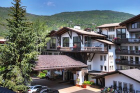 The Lodge at Vail, a RockResort