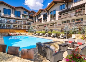 The Lodge at Vail, a RockResort