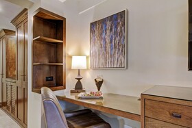 The Lodge at Vail, a RockResort