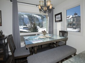Vail 21 Condominiums