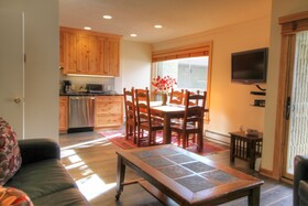 Vail 21 Condominiums