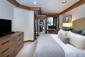 Vail Mountain Lodge & Spa