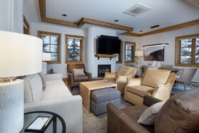 Vail Mountain Lodge & Spa