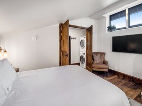 Vantage Point, a Destination Residence