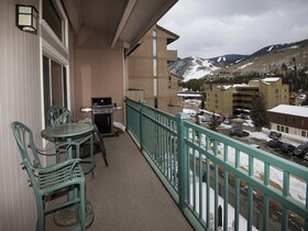 Vantage Point, a Destination Residence