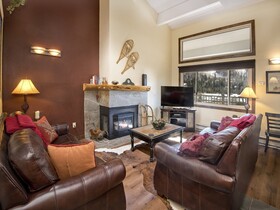 Vantage Point, a Destination Residence