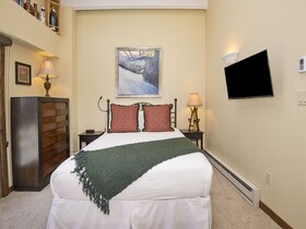 Vantage Point, a Destination Residence