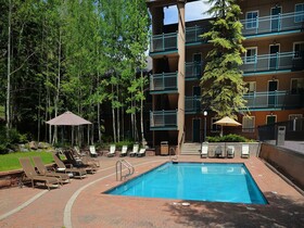 Vantage Point, a Destination Residence