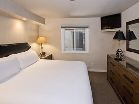Vantage Point, a Destination Residence