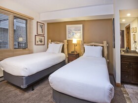 Vantage Point, a Destination Residence