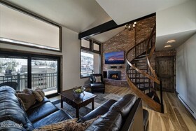 Vantage Point, a Destination Residence