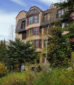 Cedar at Streamside