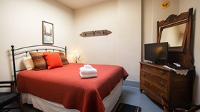 Olympia Hostel House