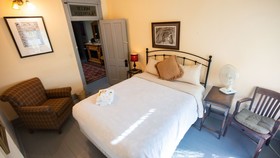 Olympia Hostel House