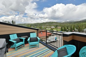 Arrow by Winter Park Escapes
