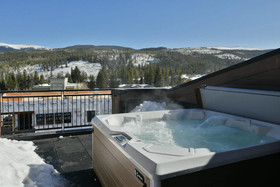 Arrow by Winter Park Escapes