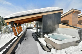 Arrow by Winter Park Escapes