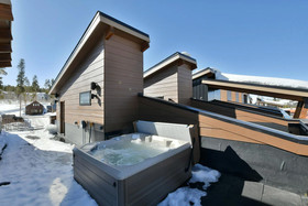 Arrow by Winter Park Escapes