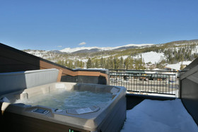 Arrow by Winter Park Escapes