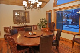 Dreamcatcher South 190 5 Br townhouse by RedAwning