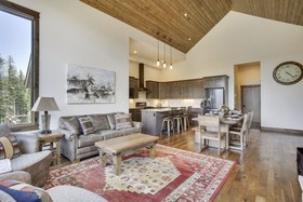 Lakota Trailside Luxury Villas by Winter Park Escapes