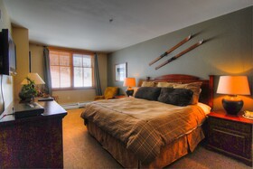Zephyr Mountain Lodge