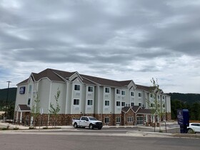 Microtel Inn & Suites by Wyndham Woodland Park