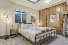 Paradise Cabin