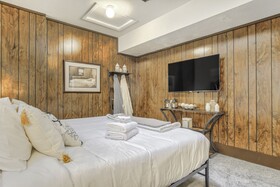 Paradise Cabin