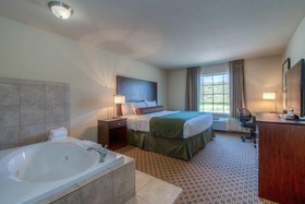 Cobblestone Inn & Suites