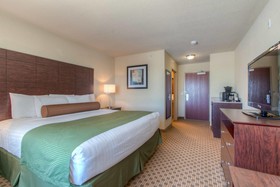 Cobblestone Inn & Suites