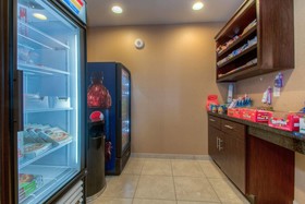 Cobblestone Inn & Suites