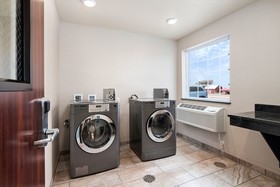 Cobblestone Inn & Suites - Yuma