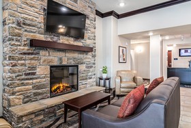 Cobblestone Inn & Suites - Yuma