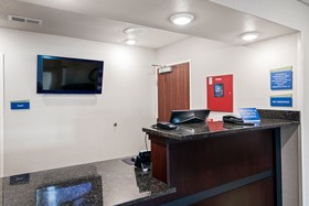 Cobblestone Inn & Suites - Yuma