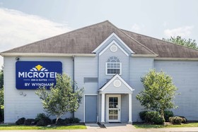 Microtel Inn & Suites by Wyndham Bethel/Danbury