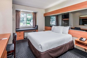 Microtel Inn & Suites by Wyndham Bethel/Danbury