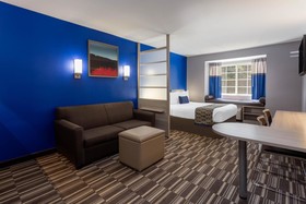 Microtel Inn & Suites by Wyndham Bethel/Danbury