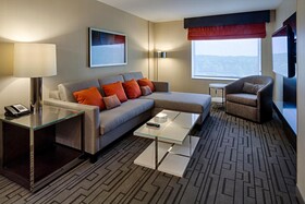 DoubleTree by Hilton Bristol Connecticut
