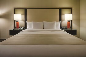 DoubleTree by Hilton Bristol Connecticut